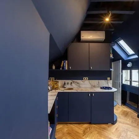 Midnight - Marais Apartment Paris